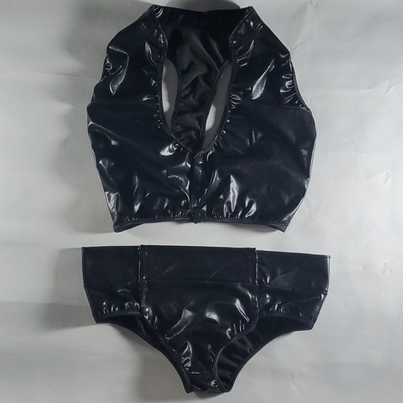 Snap Up Top & Snap Up Booty Short Set - Picture 3 of 7